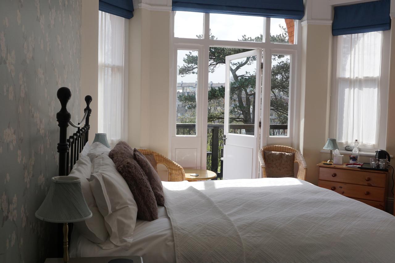 The Woodlands Hotel อิลฟราคูมบ์ ภายนอก รูปภาพ